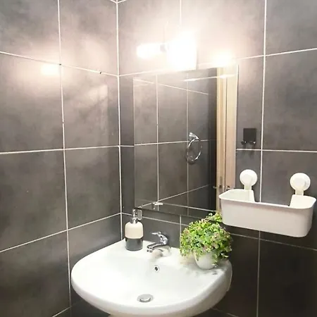 Staynice One Bedroom With Balcony Apartmán *